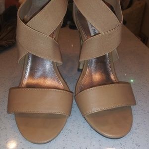 Steve Madden size 7.5 criss-cross strap stilettos